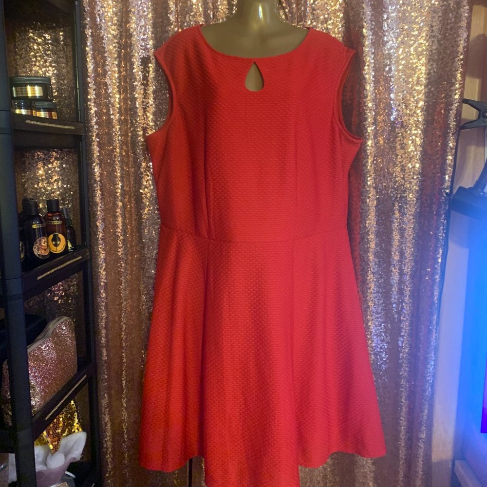 London Style Red Dress – Plus Size